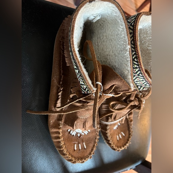 Moccasin - Picture 1 of 5